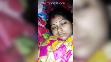 A naive young girl gets tricked into shooting a homemade brutal porn movie.